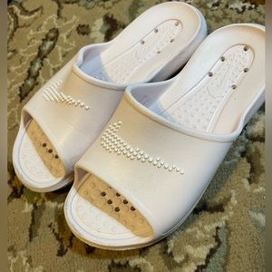 Light Pink Nike Slides Size 6